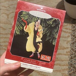 Hallmark Keepsake Ornament Cruella de vil 1998 NEW